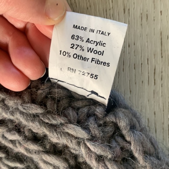 Cintelli e Galluzzo Italian Wool Blend Scarf Gray oversized braided fringe Italy - Picture 4 of 6